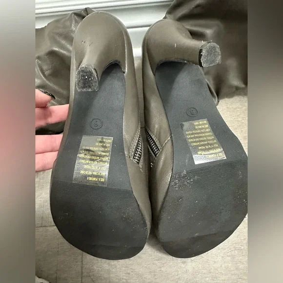 Grey Slouch Boots - Picture 5 of 9